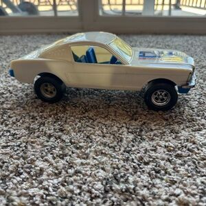 VTG. TOOTSIE TOY 1965 PLASTIC WHITE MUSTANG G.T. 350 FASTBACK, MCM